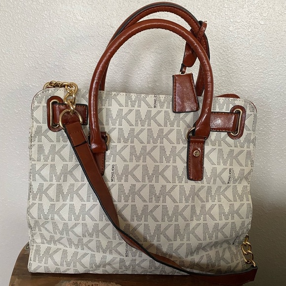 Michael Kors SIGNATURE HAMILTON SAFFIANO SATCHEL SIZE- L - Picture 7 of 15